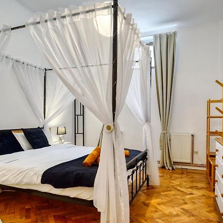 Intimo Oldtown Romantic Apartment ブラショフ エクステリア 写真