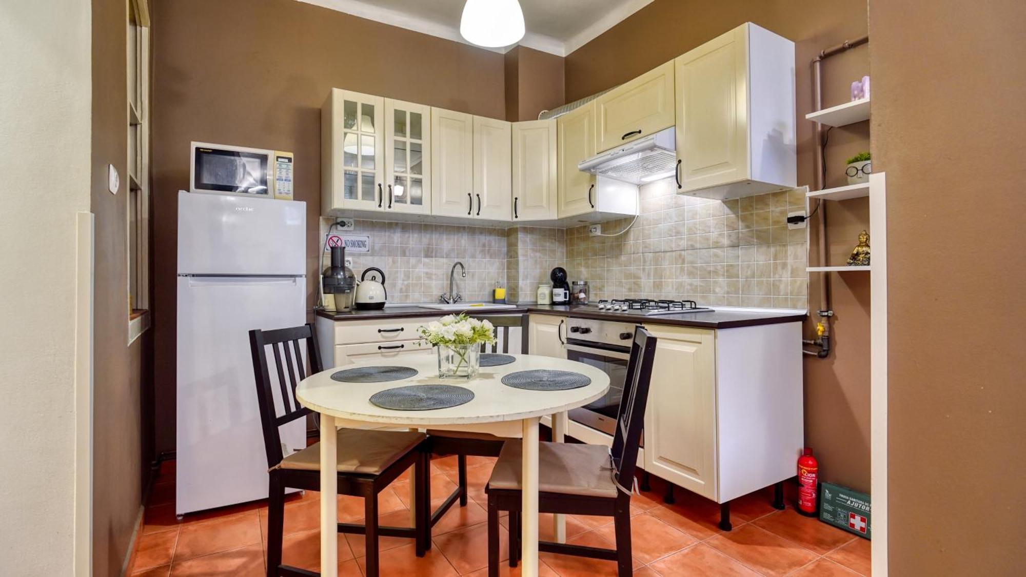 Intimo Oldtown Romantic Apartment ブラショフ エクステリア 写真